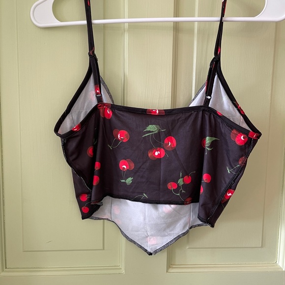 Cherry Tank - Picture 5 of 6